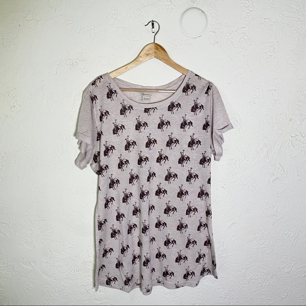 NWOT Ariat bronc print tunic tee size L